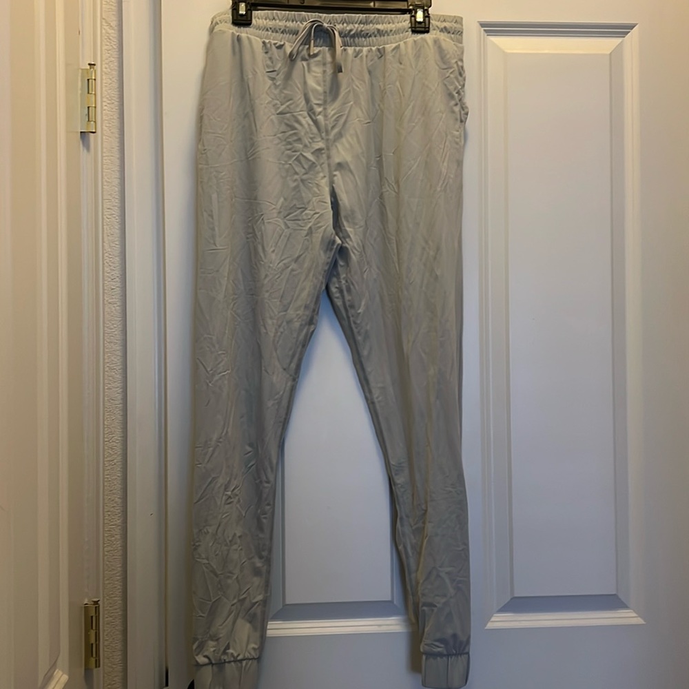 Zyia work out joggers- light Grey size XL